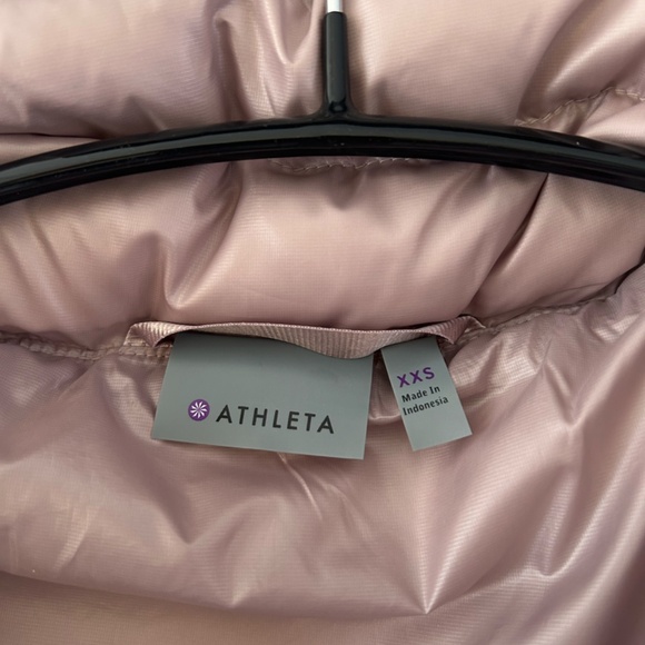 Athleta Puffy Vest - Picture 5 of 5